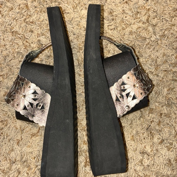 Yellow Box Black and Silver Women's Sandals - Picture 3 of 6